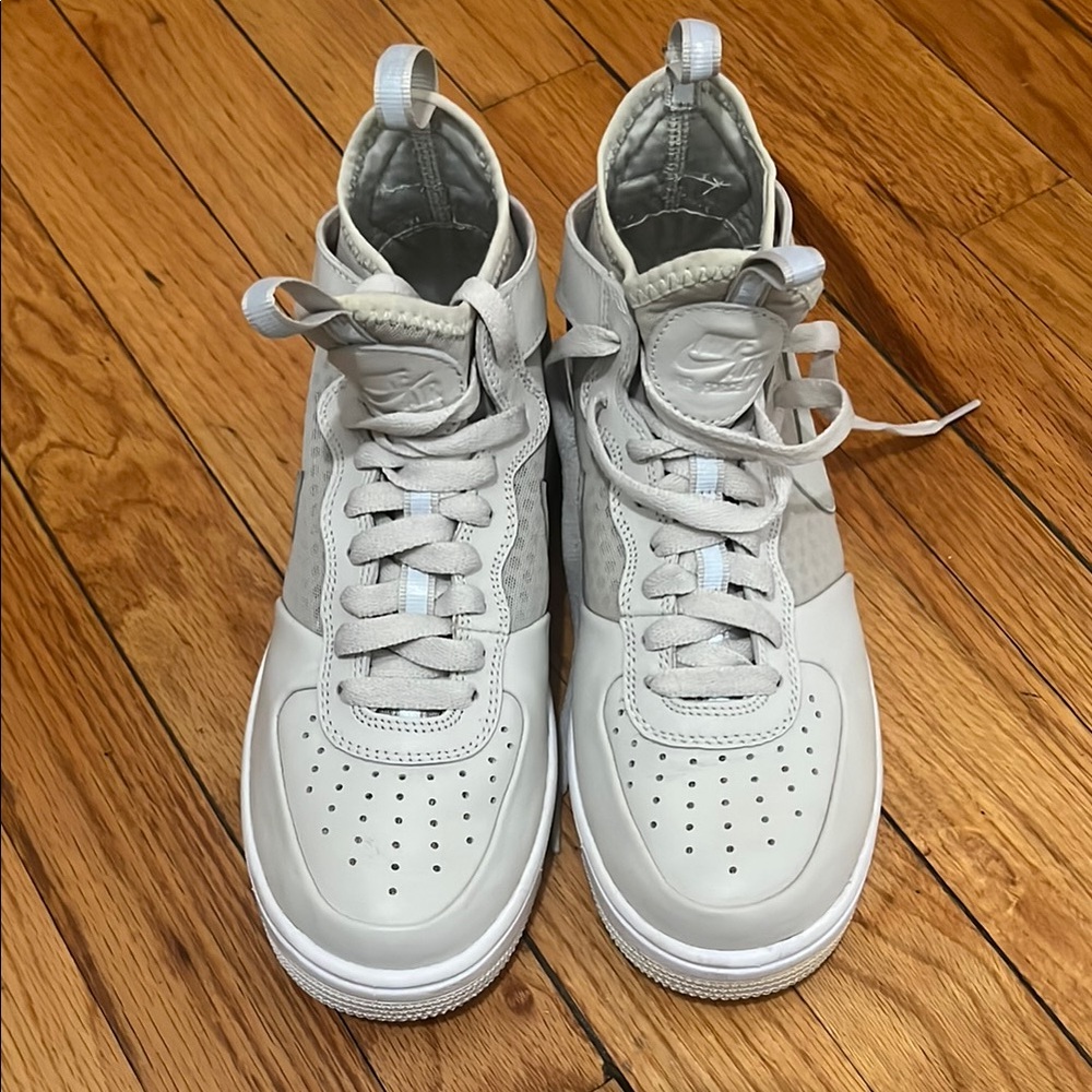 Nike Women's Sneakers - Light Gray